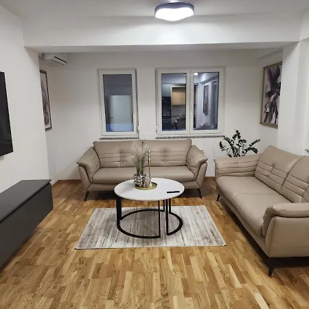 Apartment Luxury Vlae 1