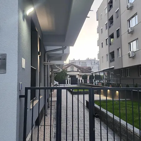 Luxury Vlae 1 Apartment